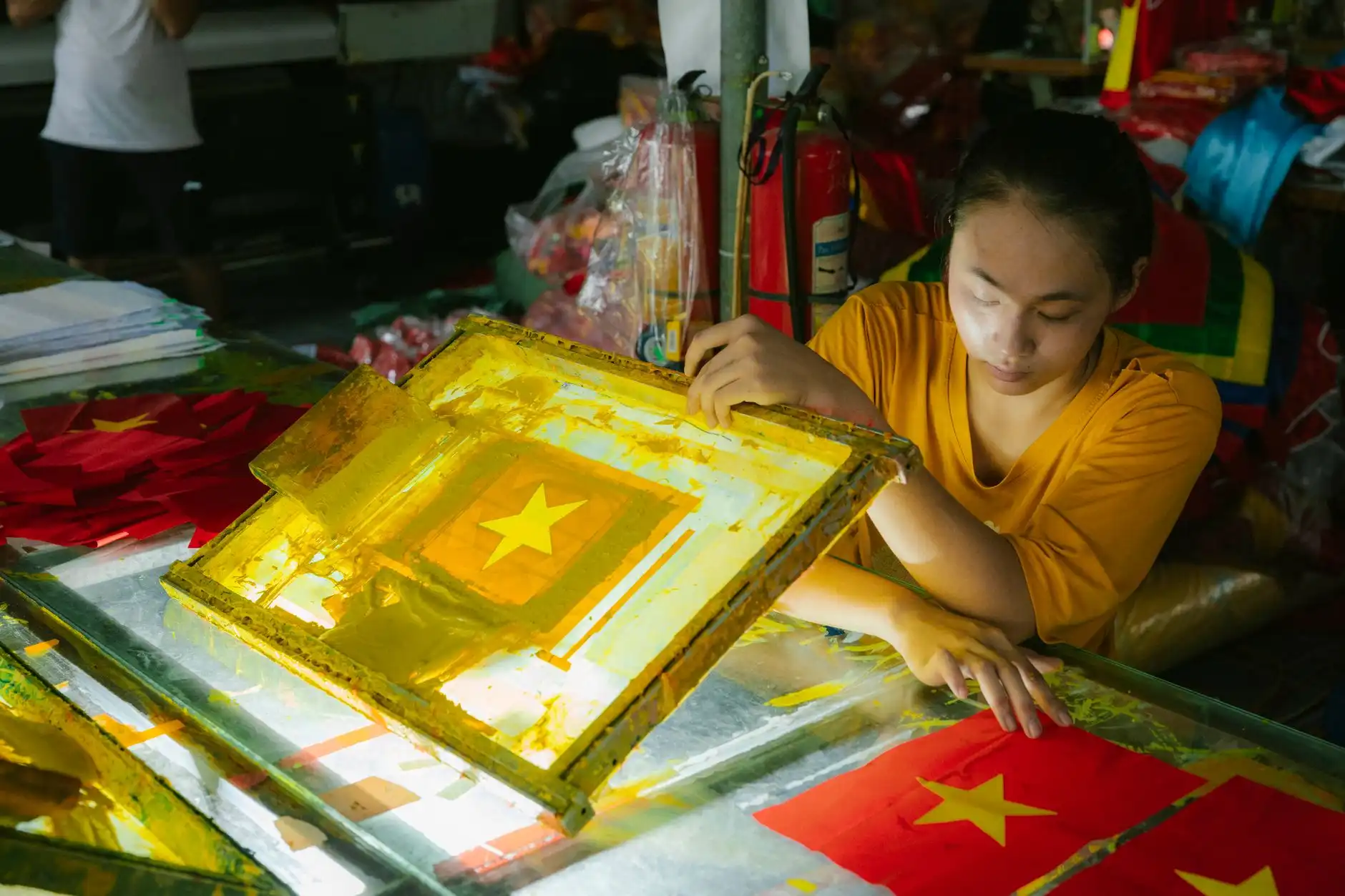 广告条幅与锦旗制作价格对比：菏泽本地厂家报价分析