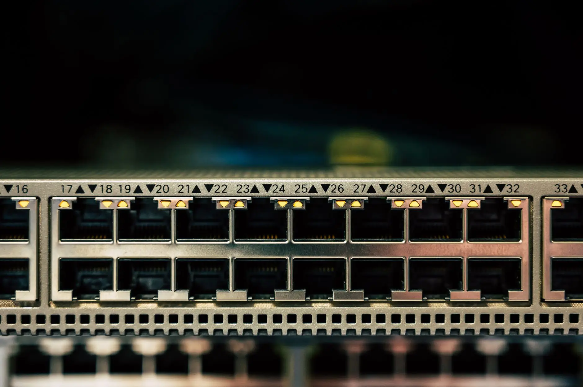菏泽广告条幅制作中环保材料的应用趋势分析